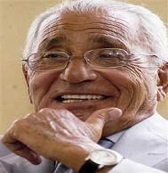 نواب مصريون يطالبون بالتحقيق مع هيكل بسبب تشكيكه في جهاز المخابرات