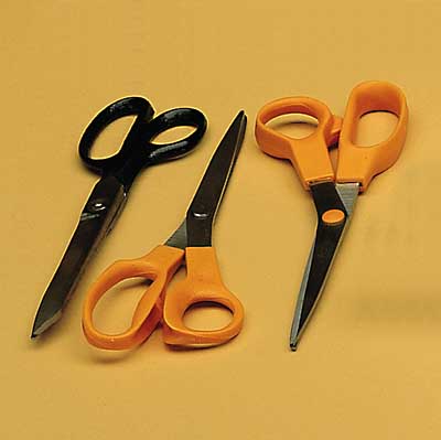 يحدث بالاردن ..مقص جراحي بطول 15 سم يستقر في أحشاء مريضة لمدة شهرين