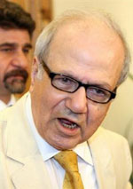 القدومي يقول : أبو مازن ودحلان شاركو في اغتيال عرفات