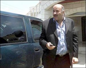 جبريل الرجوب يحمل الجواز الدبلوماسي الاردني والفلسطيني في وقت واحد