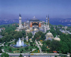 هجوم بالقنابل على مقر تابع للحزب الحاكم في تركيا