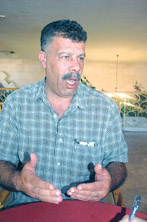 أبو إصبع بطل عملية دلال المغربي يعمل سائقا لتاكسي بالأردن