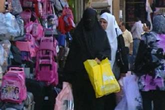 "رجال منقبون" في الأردن.. لصوص يختفون وراء زي الاحتشام