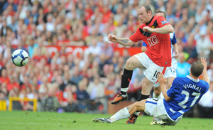 مانشستر يستهل حملته بفوز صعب