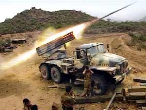 اليمن يتهم إيران بدعم المتمردين وينفي مشاركة ضباط عراقيين بالمعارك