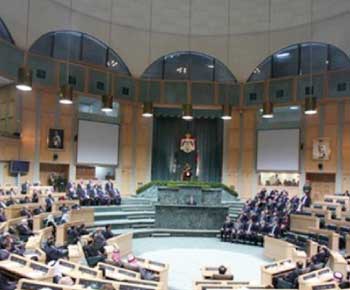 استياء نيابي لقرار «تفسير القوانين».."عدم ذكر أسماء أشخاص في أسئلتهم إلى الحكومة"