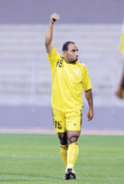 الزبون يوقع على عقده الاحترافي مع الحسين اربد