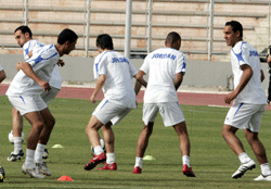 دعوة إماراتية كويتية للقاء المنتخب الوطني لكرة القدم