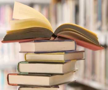 "حماية المستهلك النقابية" تطالب التربية بوقف الأسعار الخيالية لكتب المدارس الخاصة