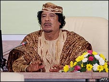 القذافي يفتتح قمة طرابلس بمهاجمة إسرائيل ويطالب بطرد سفاراتها من أفريقيا