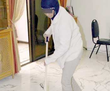 "هيومن رايتس" تطلب من وزارة العمل تعديل قانون العاملين في المنازل