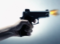 طفل يقتل شقيقته بالخطأ بمسدس والده في جرش