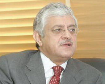 يفرض ابنه كعضو في مجلس إدارته..باسم السالم يستولي على كابيتال بنك