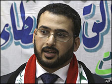 عقب اطلاق سراحه..منتظر الزيدي: "أنا حر ولكن الوطن لا يزال أسيرا"