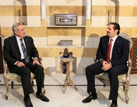 رئيس لبنان يكلف الحريري مجددا بتشكيل الحكومة