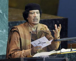 كينيدي اغتاله إسرائيلي.. القذافي يطالب بحل مجلس الأمن ويبشر بانفلونزا السمك