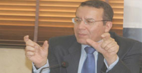 أيمن عودة يخالف القوانين ويتدخل في المجلس الأعلى للقضاء