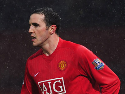 مانشستر ينتزع الصدارة وويغان يوقف مسلسل انتصارات تشلسي في بطولة انكلترا