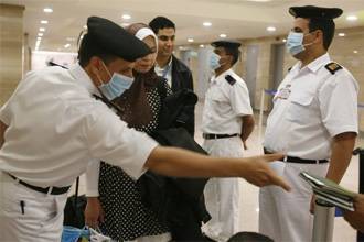 الأمن المصري يشدد إجراءاته بعد ظهور انفلونزا الخنازير بالسجون