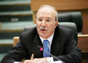 سياسة الكيل بمكيالين..محاولات حكومية لسلب المواطنين حقوقهم المكتسبة