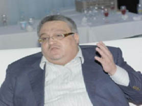 لا يلدغ المؤمن من جحر مرتين.. لماذا تزكي خالد شاهين يا ذهبي ؟!