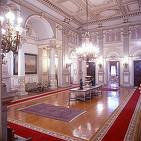 خادمة تسرق مصوغات ذهبية من قصر مسؤول كبير في خلدا