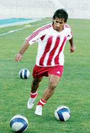 الفجيرة ينذر هايل وذيب يطلب فسخ العقد والبقعة يبعد المحترف السوري