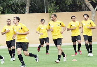 منتخبنا الوطني يتدرب في دبي وحمد يراهن على معنويات اللاعبين