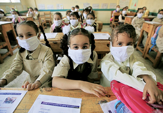 خبراء : قاوم أنفلونزا الخنازير بالغذاء المتوازن والنوم