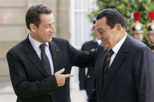 يصلي لحرمان الجزائر من المونديال.. ساركوزي: منتخب مصر الأجدر بالتأهل