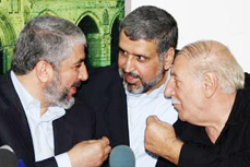 طالبت بـ"حق المقاومة"..الفصائل الفلسطينية بدمشق ترفض توقيع ورقة المصالحة