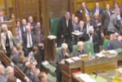 التحقيق مع 27 نائبا بريطانيا حول نفقات تدفعها الدولة