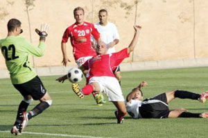 الجزيرة يدشن رصيده بنقاط البقعة