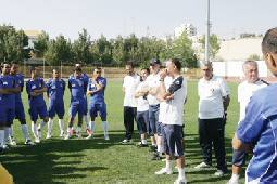 حمد يطلع الاعلام على المستجدات..الشيخ وبني ياسين وخميس قريبا بالمنتخب