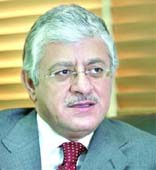 بعد انخفاض المنح..عجز الميزانية في 9 أشهر يقفز الى 2ر1 مليار دولار