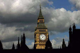 أول زواج "مثلي" بين وزير وشريكه داخل البرلمان البريطاني