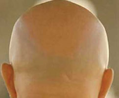 تعرفي على شخصية زوجك من رأسه وطريقته في الأكل وعطسته