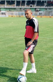 الرمثا و"الاتحاد" ينتظران المدرب والمحترف وعبدالعظيم يذبح "عقيقة" في نيبال