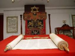 كتاب يهودي "يشرّع" قتل غير اليهودي حتى لو كان رضيعا