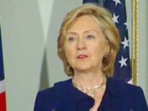 تقرير إسرائيلي: هيلاري تفكر في الاستقالة من منصبها