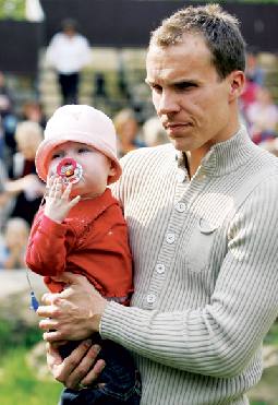 انتحار روبرت انكه حارس مرمى هانوفر والمنتخب الالماني