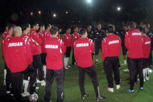 النشامى يرفعون راية التحدي في طهران