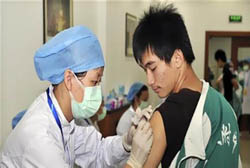 الصين تعلن وفاة أول شخصين بعد تطعيمهما بلقاح أنفلونزا الخنازير