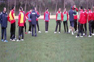 سبعة لاعبين إيرانيين محترفين مهددون بالتغيب عن المباراة مع منتخبنا