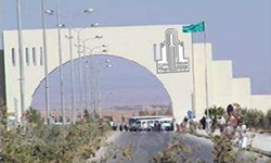 اجبرهما على خلع اللباس الشرعي.. طالبتان في "آل البيت" تشكوان تعرض الأمن الجامعي لهما