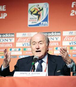 إحالة ملف مباراتي الجزائر ومصر إلى لجنة الانضباط