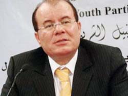 الشريف : لا موقف نهائيا لدى الحكومة حول «امتيازات النواب»