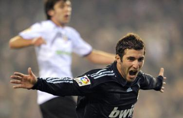 الريال يجتاز فلنسيا ويشعل الصراع مع برشلونة على صدارة الليغا