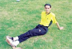 حارس مرمى يبيع القهوة والكرمل يبعد 11 لاعبا وتشابك بين الدردور وأبو هضيب