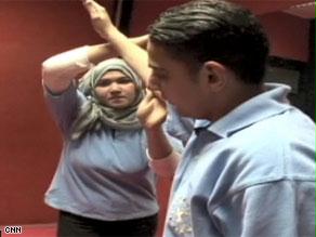 جيش من "الحارسات الشخصيات" يتدرب في القاهرة